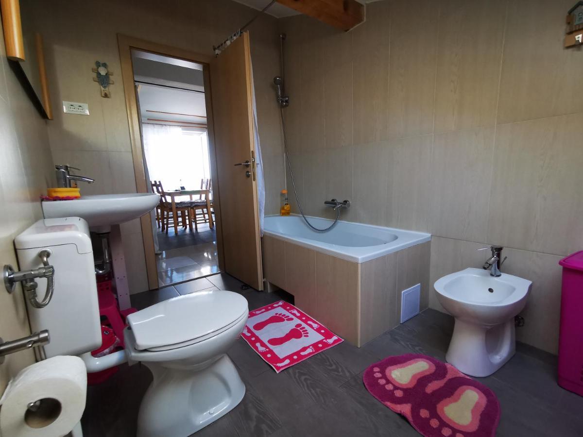 רייקה Anita Studio Apartment With Terrace מראה חיצוני תמונה